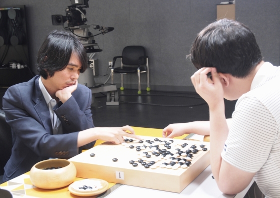 고개 숙인 이세돌...이번엔 랭킹 44위 윤찬희에게 불계패 